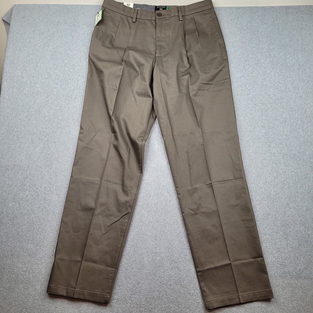 Dockers Signature Iron Free Khaki Pants Mens 34x34 Brown Pleated Classic Fit New
